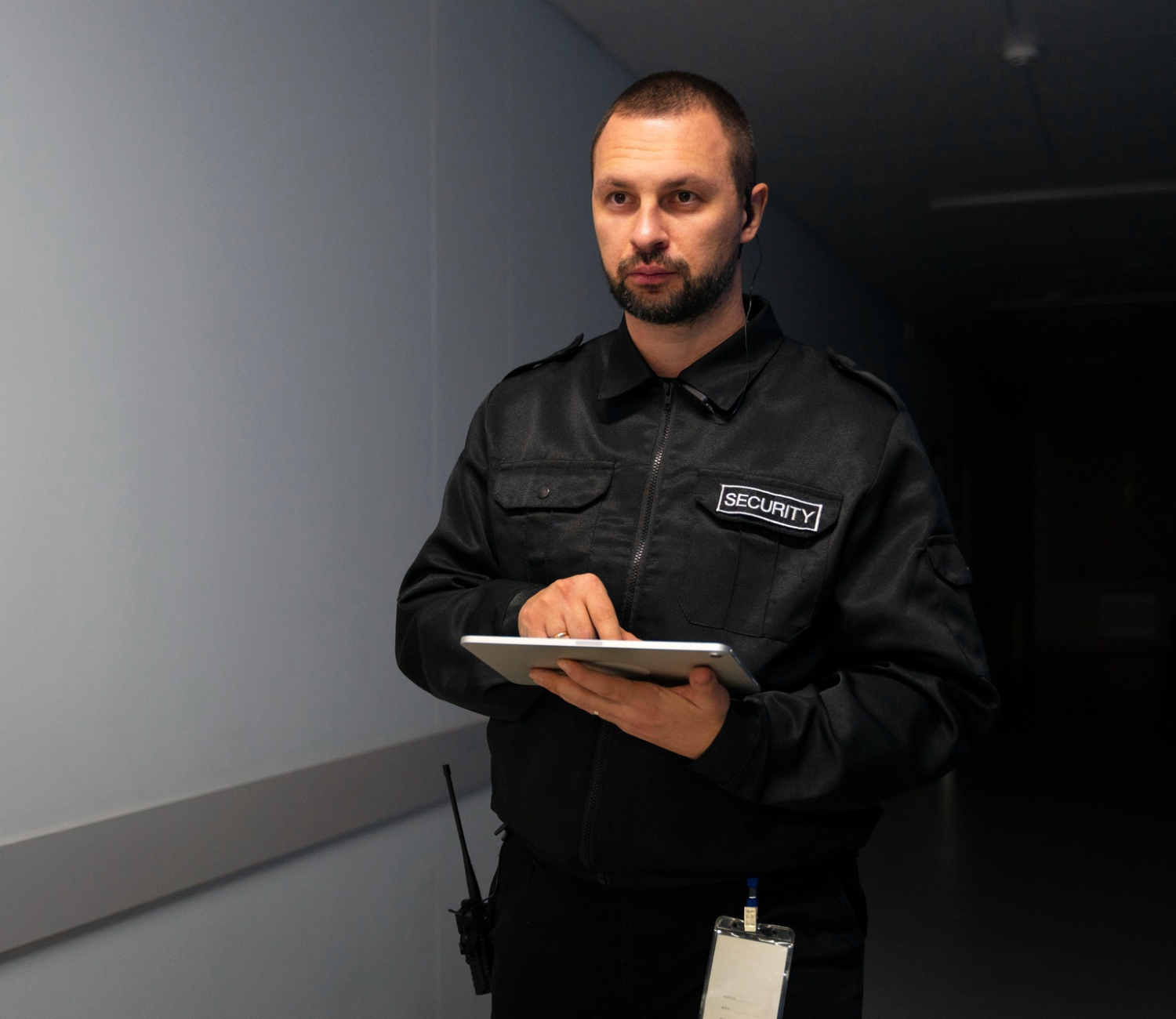 Un guardia de seguridad de oficina